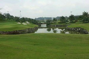 クンダン・レイクス・カントリー・クラブ